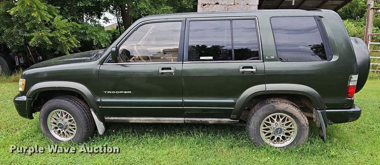 image for item NT9793 2001 Isuzu Trooper  SUV