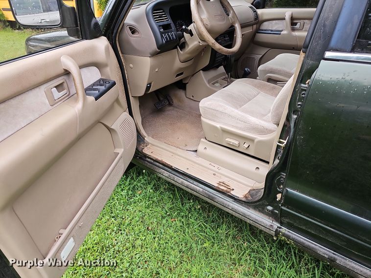 image for item NT9793 2001 Isuzu Trooper  SUV