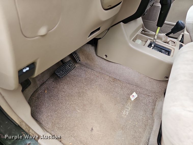 image for item NT9793 2001 Isuzu Trooper  SUV