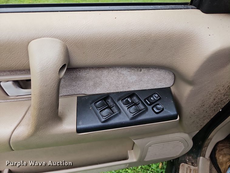 image for item NT9793 2001 Isuzu Trooper  SUV