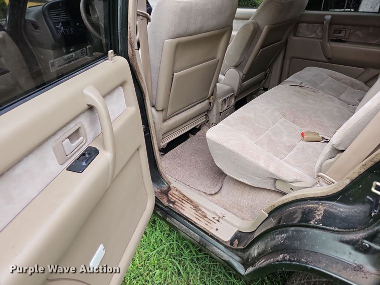 image for item NT9793 2001 Isuzu Trooper  SUV