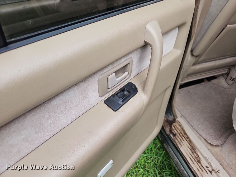 image for item NT9793 2001 Isuzu Trooper  SUV