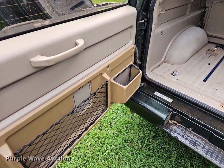 image for item NT9793 2001 Isuzu Trooper  SUV