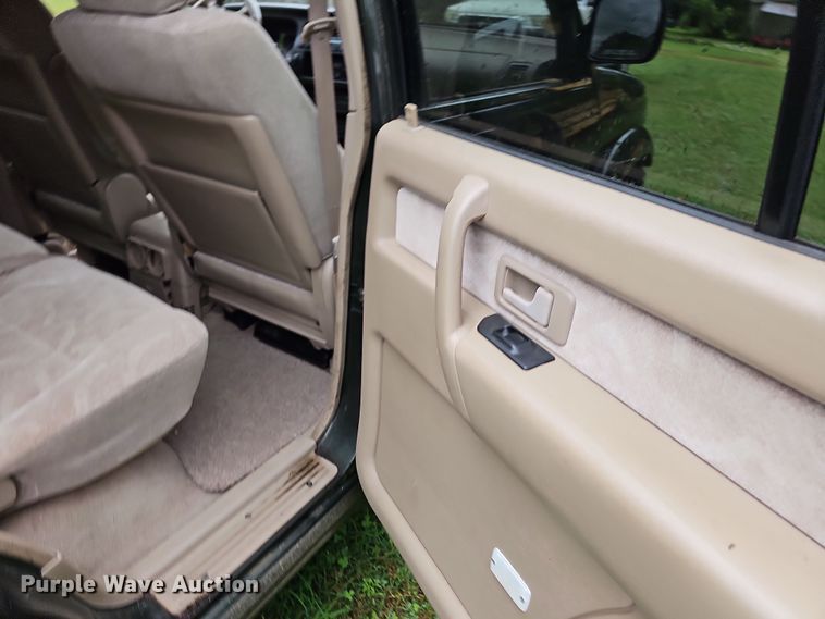 image for item NT9793 2001 Isuzu Trooper  SUV