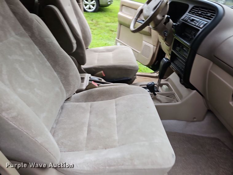 image for item NT9793 2001 Isuzu Trooper  SUV