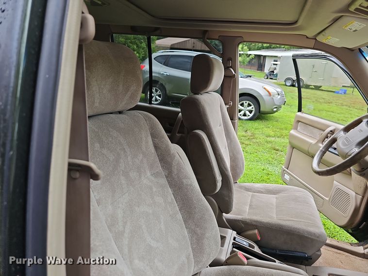 image for item NT9793 2001 Isuzu Trooper  SUV