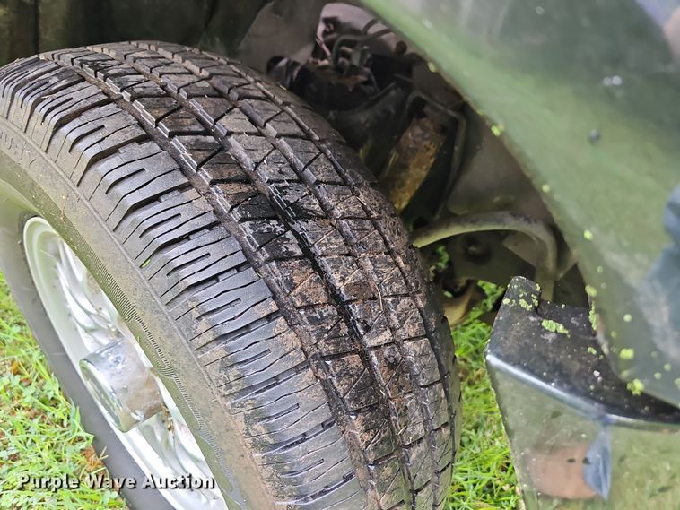 image for item NT9793 2001 Isuzu Trooper  SUV