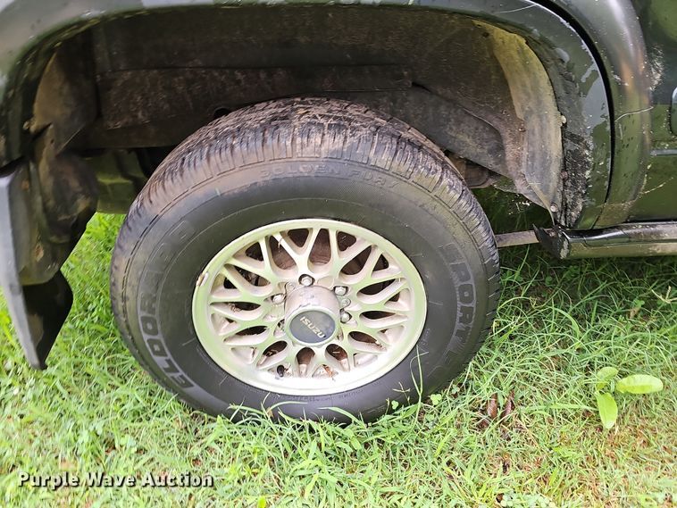 image for item NT9793 2001 Isuzu Trooper  SUV