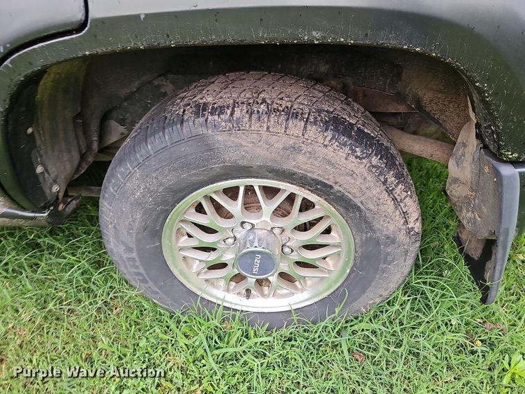 image for item NT9793 2001 Isuzu Trooper  SUV