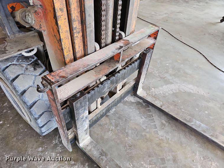 image for item NT9798 Toyota 02-5FD45  forklift