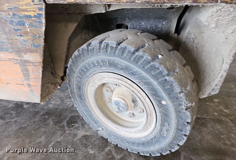 image for item NT9798 Toyota 02-5FD45  forklift