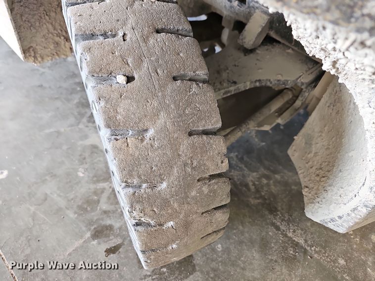 image for item NT9798 Toyota 02-5FD45  forklift