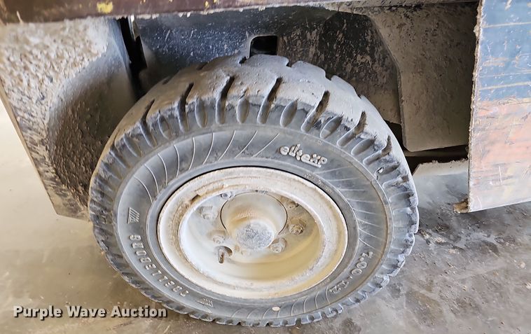 image for item NT9798 Toyota 02-5FD45  forklift