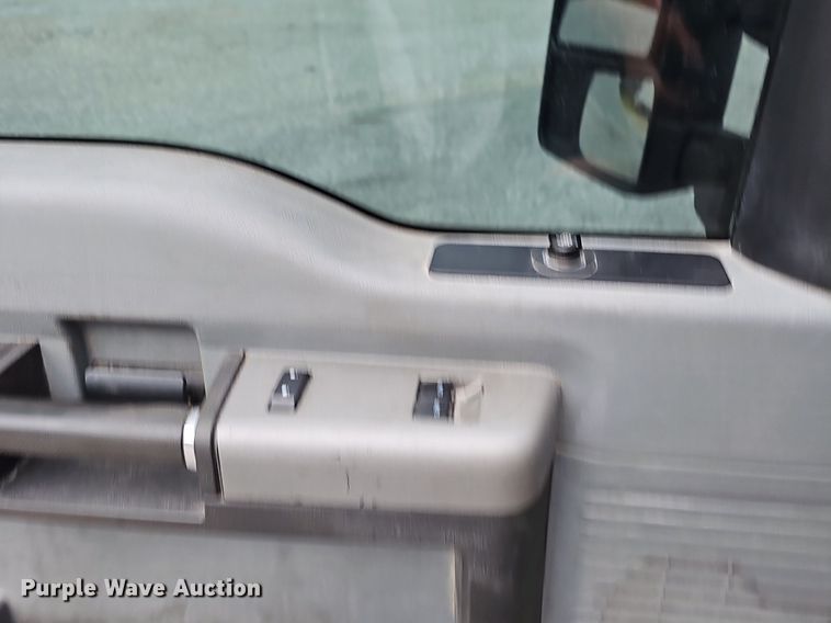 image for item NT9810 2015 Ford F250 Super Duty XLT  SuperCab pickup truck