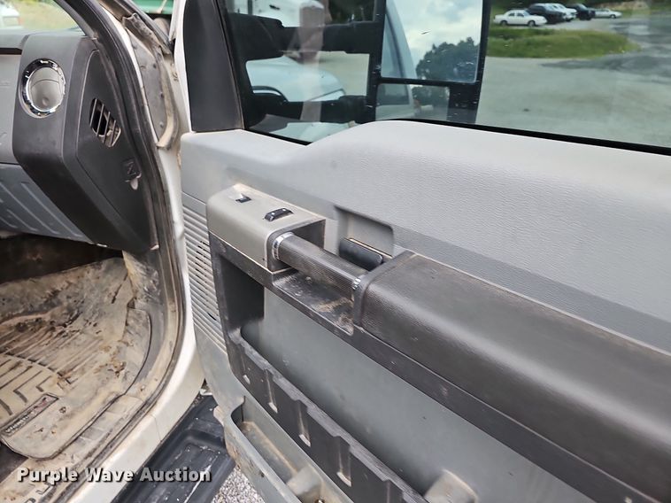 image for item NT9810 2015 Ford F250 Super Duty XLT  SuperCab pickup truck