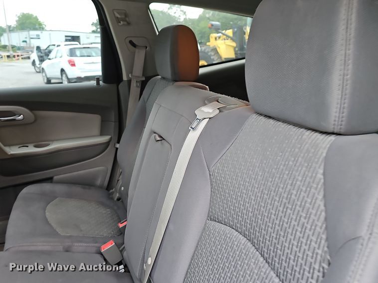 image for item NT9814 2012 Chevrolet Traverse LT  SUV