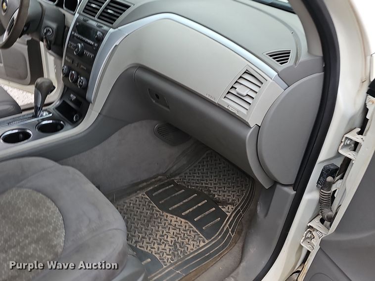 image for item NT9814 2012 Chevrolet Traverse LT  SUV