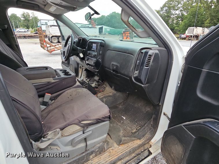 image for item NT9819 2014 Chevrolet Silverado 1500  Crew Cab pickup truck