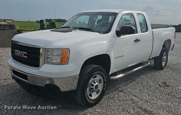 image for item NT9885 2013 GMC Sierra 2500HD  Ext. Cab pickup truck