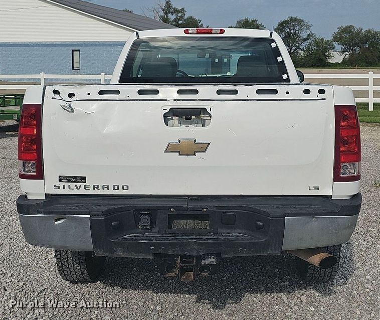 image for item NT9885 2013 GMC Sierra 2500HD  Ext. Cab pickup truck