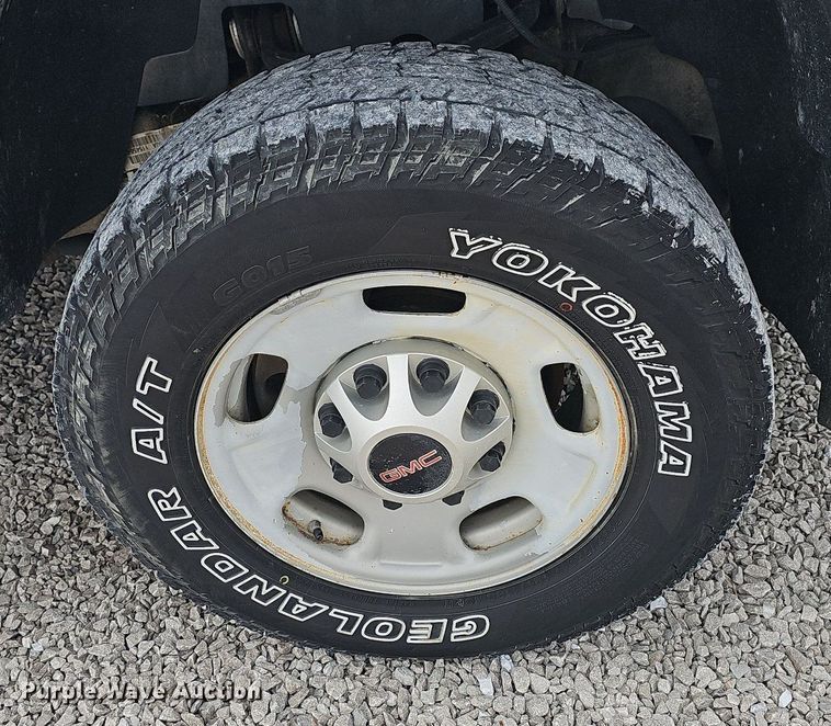 image for item NT9885 2013 GMC Sierra 2500HD  Ext. Cab pickup truck