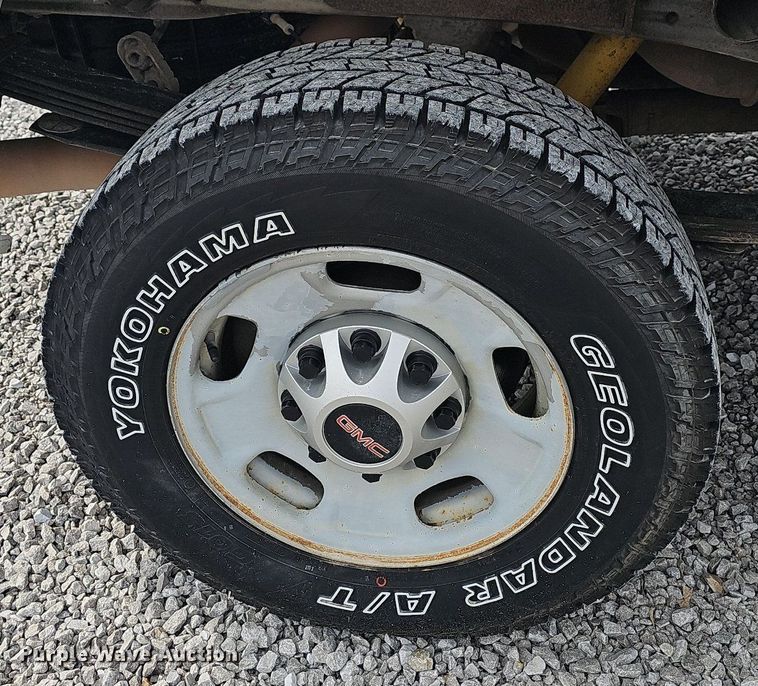 image for item NT9885 2013 GMC Sierra 2500HD  Ext. Cab pickup truck