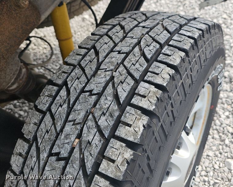 image for item NT9885 2013 GMC Sierra 2500HD  Ext. Cab pickup truck