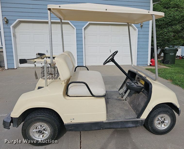 image for item NU9084 Yamaha Electric  golf cart