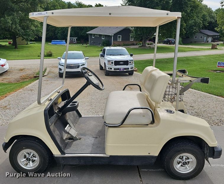 image for item NU9084 Yamaha Electric  golf cart