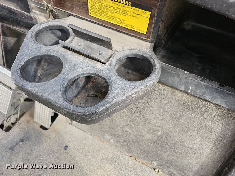 image for item NU9084 Yamaha Electric  golf cart