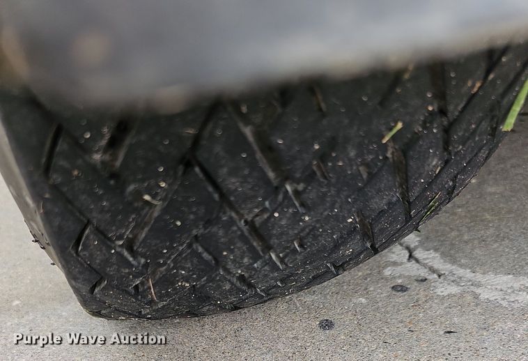 image for item NU9084 Yamaha Electric  golf cart