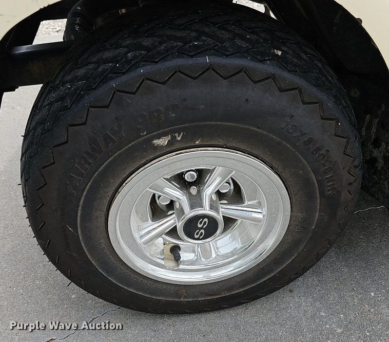 image for item NU9084 Yamaha Electric  golf cart