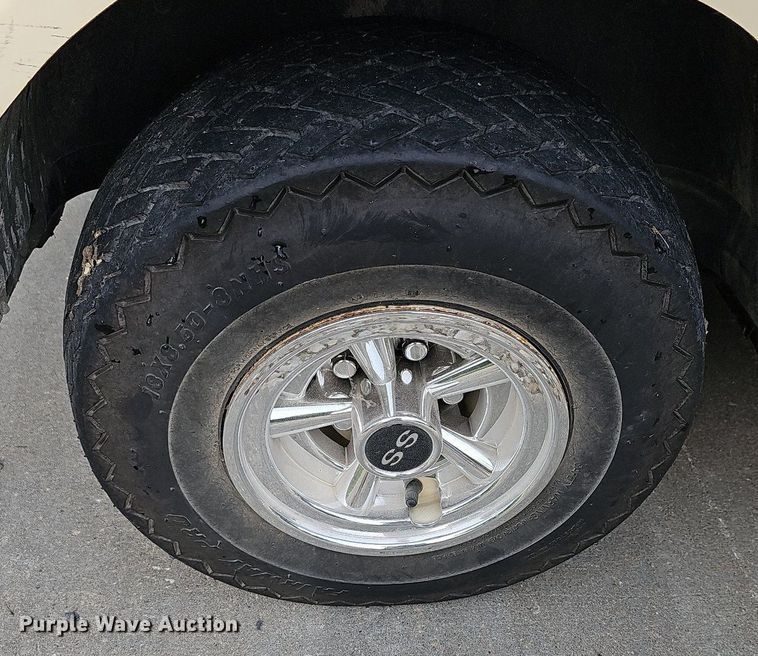 image for item NU9084 Yamaha Electric  golf cart