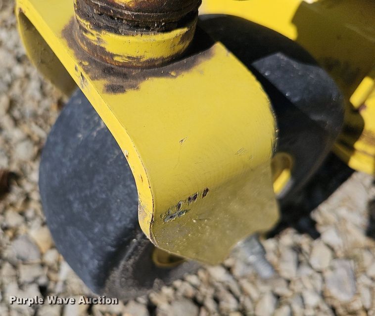 image for item NU9111 John Deere F510  lawn mower