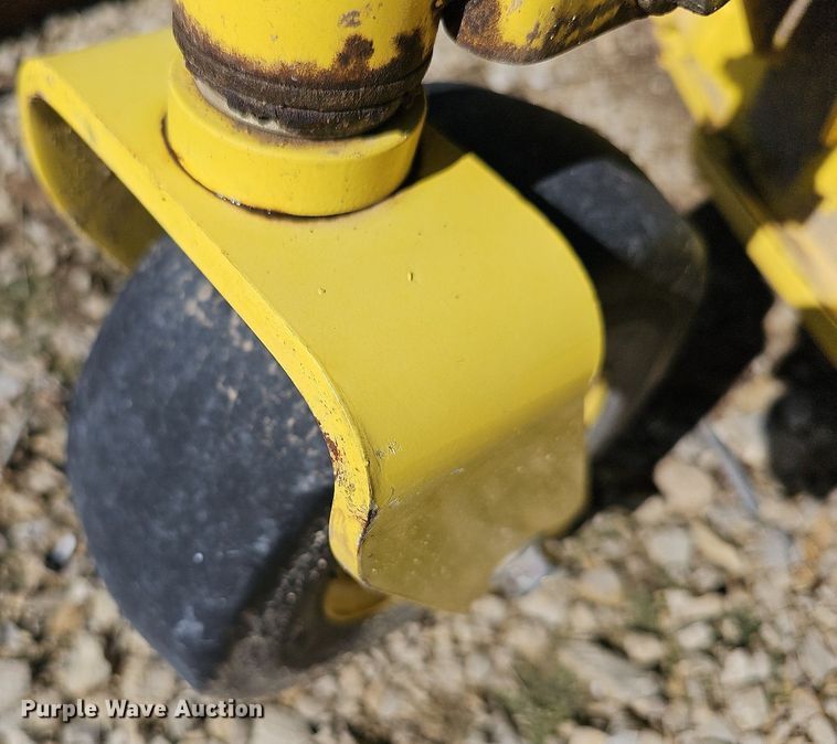 image for item NU9111 John Deere F510  lawn mower