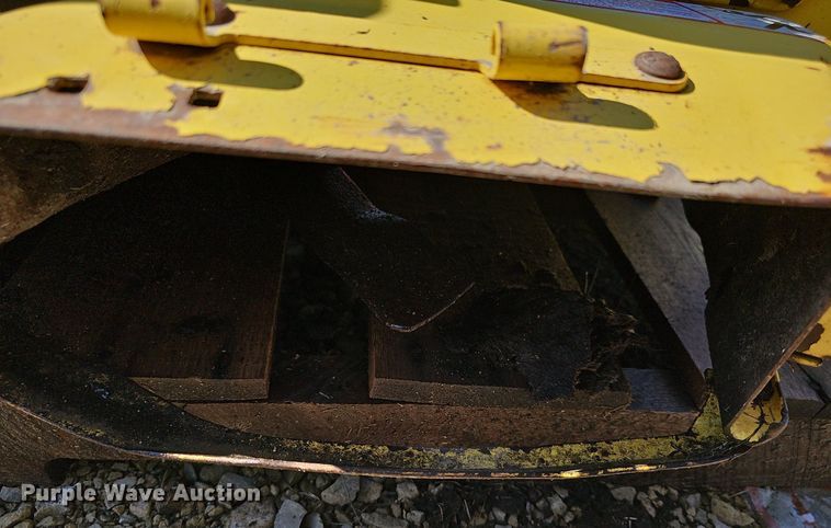 image for item NU9112 (2) John Deere F525 lawn mowers