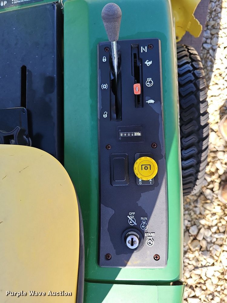 image for item NU9112 (2) John Deere F525 lawn mowers