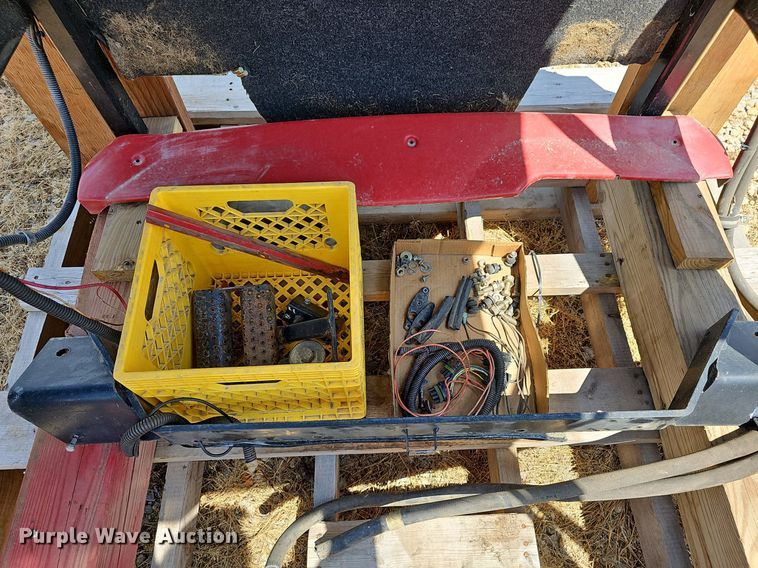 image for item NU9135 Toro  enclosed cab