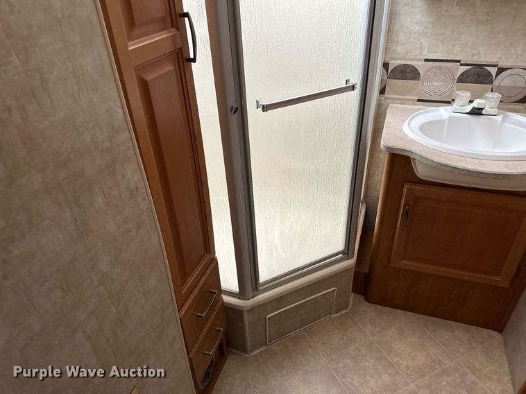 image for item NY9249 2007 Fleetwood Terra LX  RV