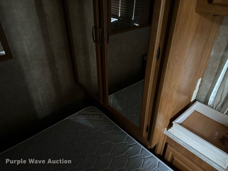 image for item NY9249 2007 Fleetwood Terra LX  RV