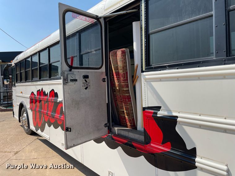 image for item NY9556 2009 Thomas Built Saf-T-Liner  bus