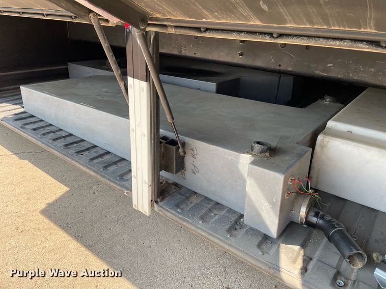 image for item NY9556 2009 Thomas Built Saf-T-Liner  bus