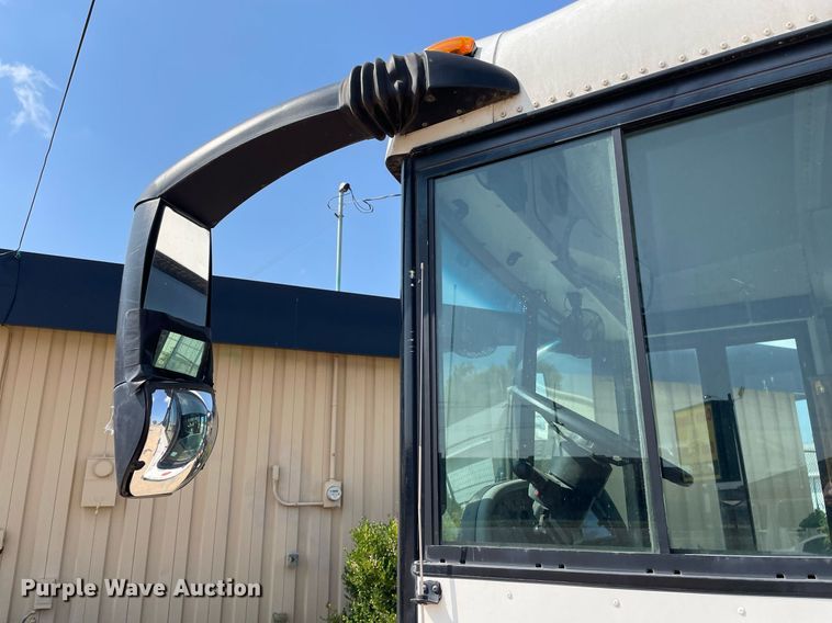 image for item NY9556 2009 Thomas Built Saf-T-Liner  bus