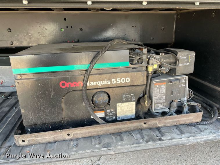 image for item NY9556 2009 Thomas Built Saf-T-Liner  bus