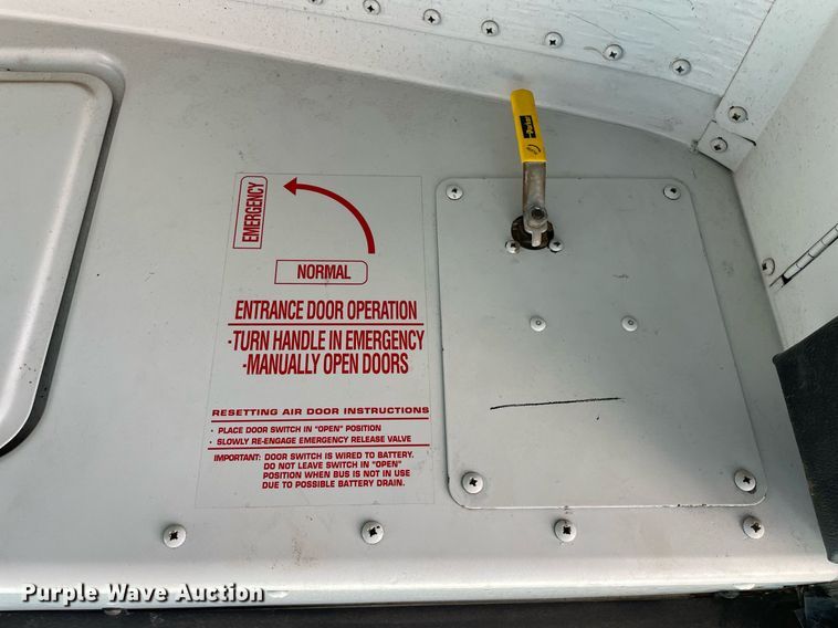 image for item NY9556 2009 Thomas Built Saf-T-Liner  bus