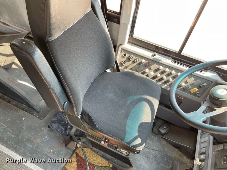 image for item NY9556 2009 Thomas Built Saf-T-Liner  bus