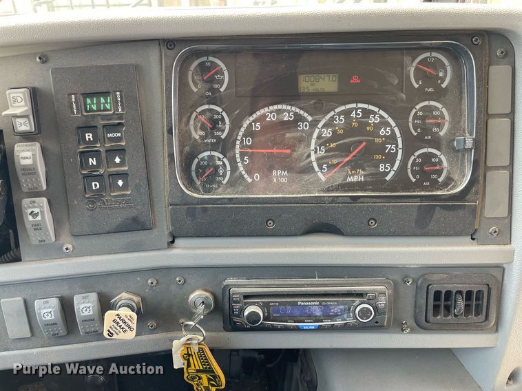 image for item NY9556 2009 Thomas Built Saf-T-Liner  bus