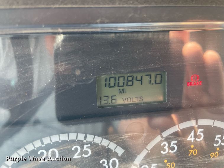 image for item NY9556 2009 Thomas Built Saf-T-Liner  bus