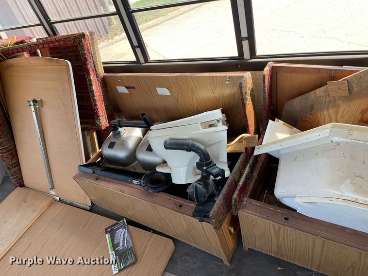 image for item NY9556 2009 Thomas Built Saf-T-Liner  bus