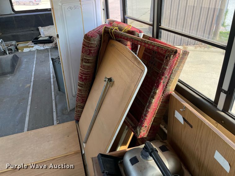 image for item NY9556 2009 Thomas Built Saf-T-Liner  bus